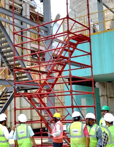 Schach steel scaffolding system in use