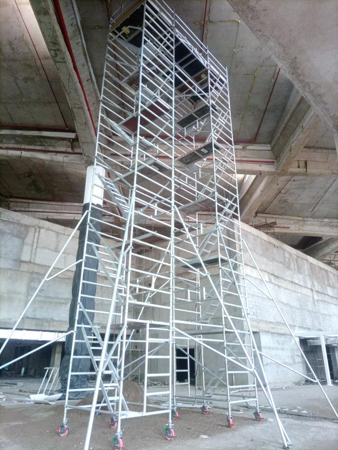 Schach aluminium access system in use